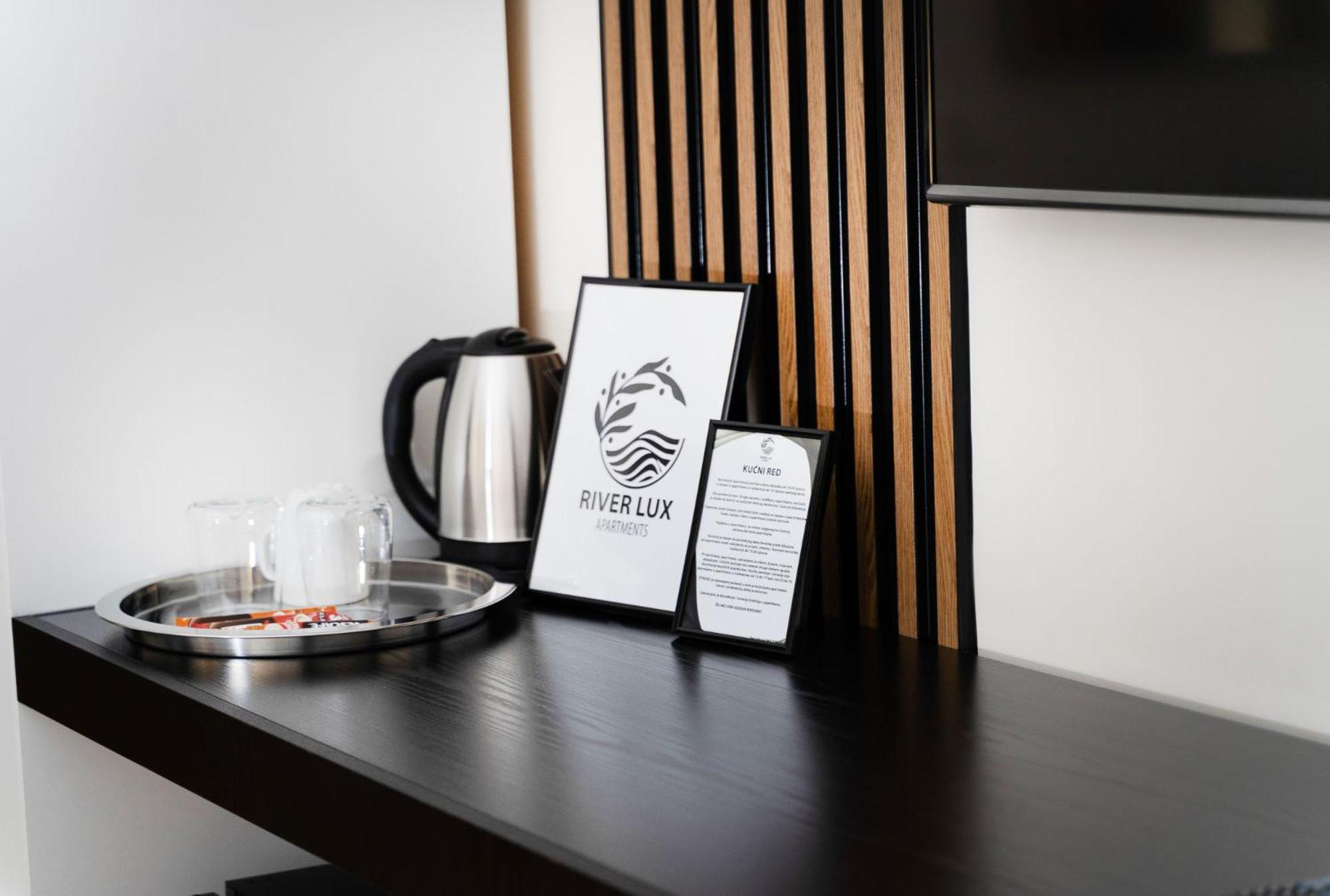 Mini Hotel Riverlux Apartments Bačka Palanka Екстериор снимка