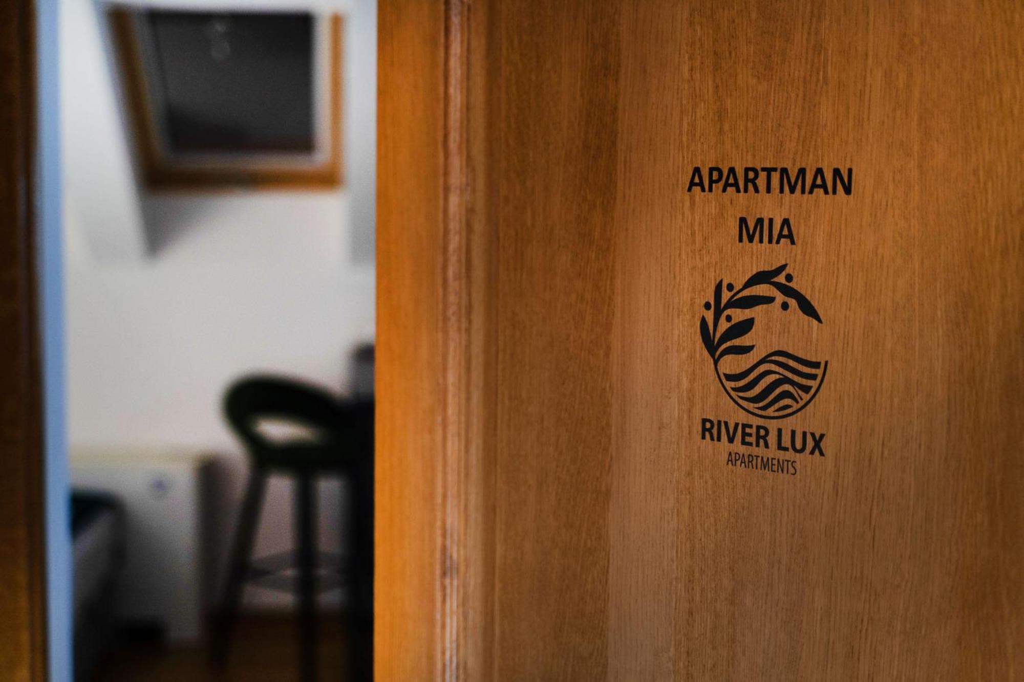 Mini Hotel Riverlux Apartments Bačka Palanka Екстериор снимка