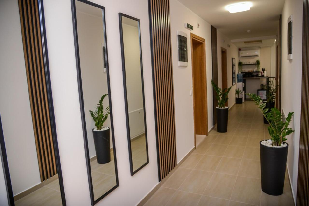 Mini Hotel Riverlux Apartments Bačka Palanka Екстериор снимка